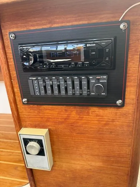 Slide: The Image of Bayliner 3288 Motoryacht 1990 - 17