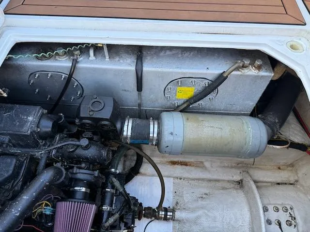 Slide: The Image of Bayliner 3288 Motoryacht 1990 - 26