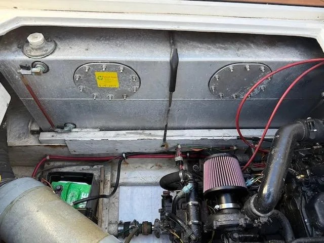 Slide: The Image of Bayliner 3288 Motoryacht 1990 - 27