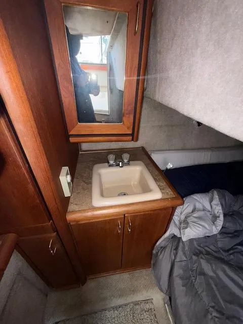 Slide: The Image of Bayliner 3288 Motoryacht 1990 - 30