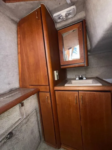 Slide: The Image of Bayliner 3288 Motoryacht 1990 - 31