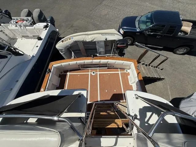 Slide: The Image of Bayliner 3288 Motoryacht 1990 - 44