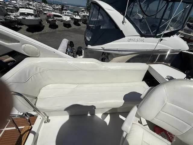 Slide: The Image of Bayliner 3288 Motoryacht 1990 - 47