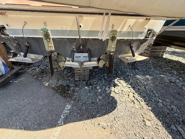 Slide: The Image of Bayliner 3288 Motoryacht 1990 - 60