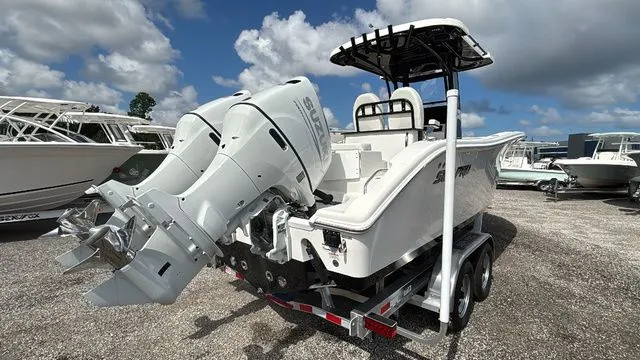 Slide: The Image of Sea Pro 262 CC 2025 - 5