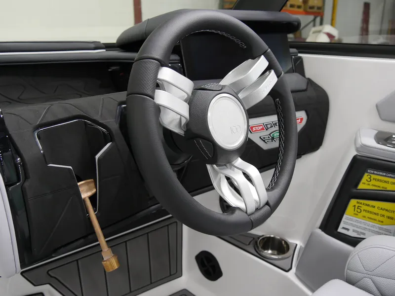 Slide: The Image of Nautique Super Air Nautique GS22 2025 - 13