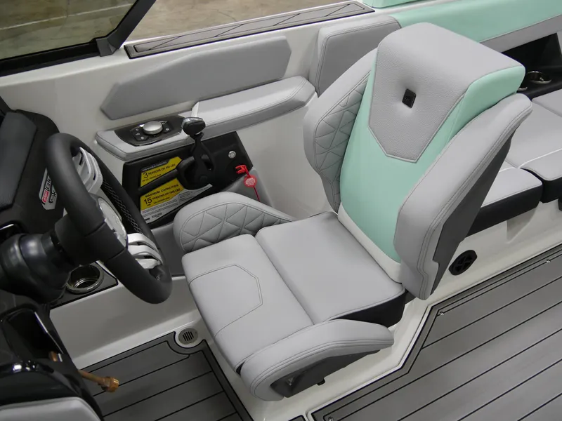 Slide: The Image of Nautique Super Air Nautique GS22 2025 - 14