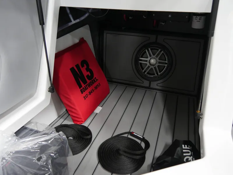 Slide: The Image of Nautique Super Air Nautique GS22 2025 - 16