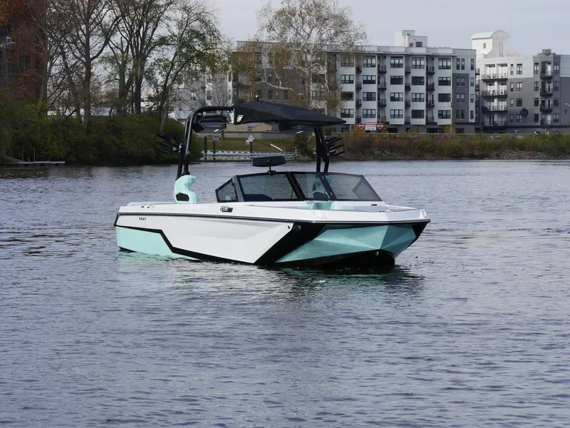 Slide: The Image of Nautique Super Air Nautique GS22 2025 - 20