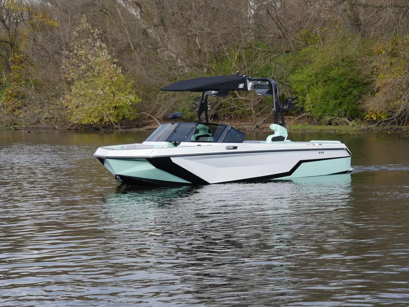 Slide: The Image of Nautique Super Air Nautique GS22 2025 - 25