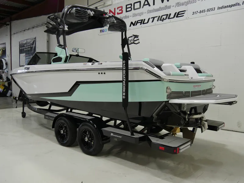 Slide: The Image of Nautique Super Air Nautique GS22 2025 - 6
