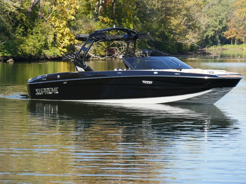 Slide: The Image of Supreme S220 2025 - 24