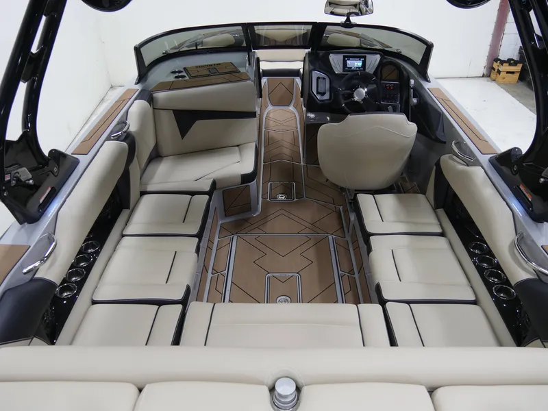 Slide: The Image of Supreme S220 2025 - 7