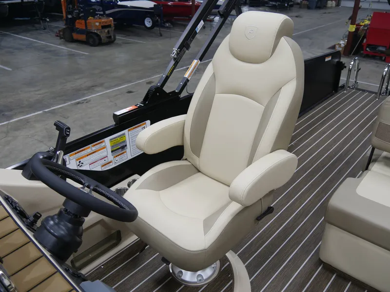 Slide: The Image of Premier 230 Sunsation RS 2025 - 11