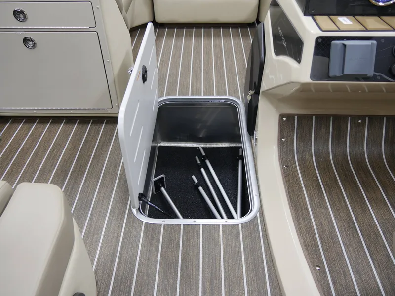 Slide: The Image of Premier 230 Sunsation RS 2025 - 16