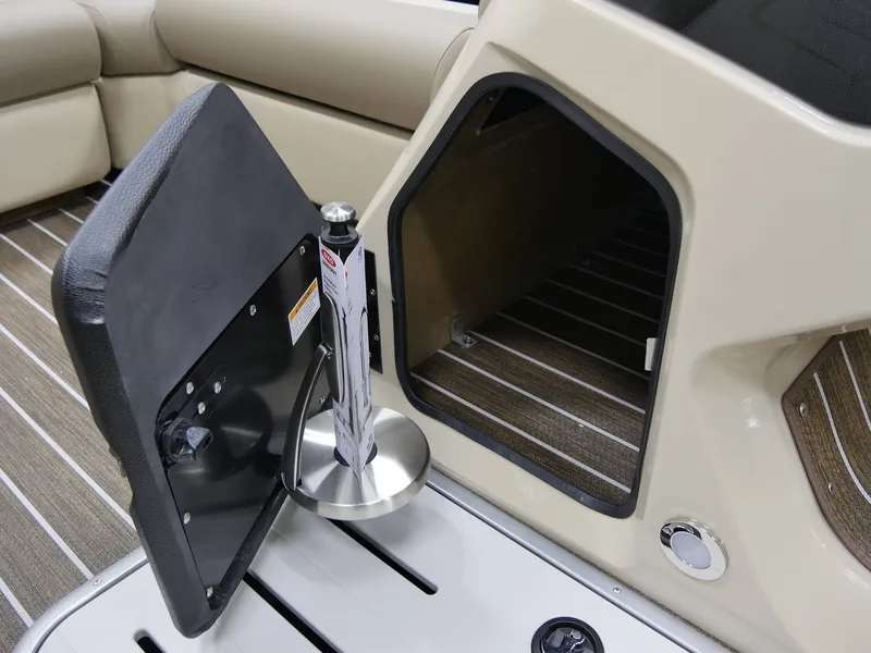 Slide: The Image of Premier 230 Sunsation RS 2025 - 17