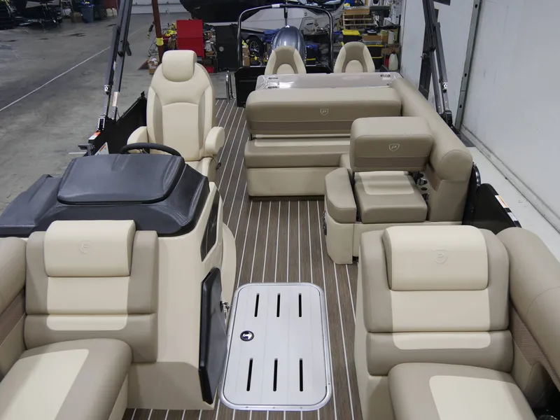 Slide: The Image of Premier 230 Sunsation RS 2025 - 20