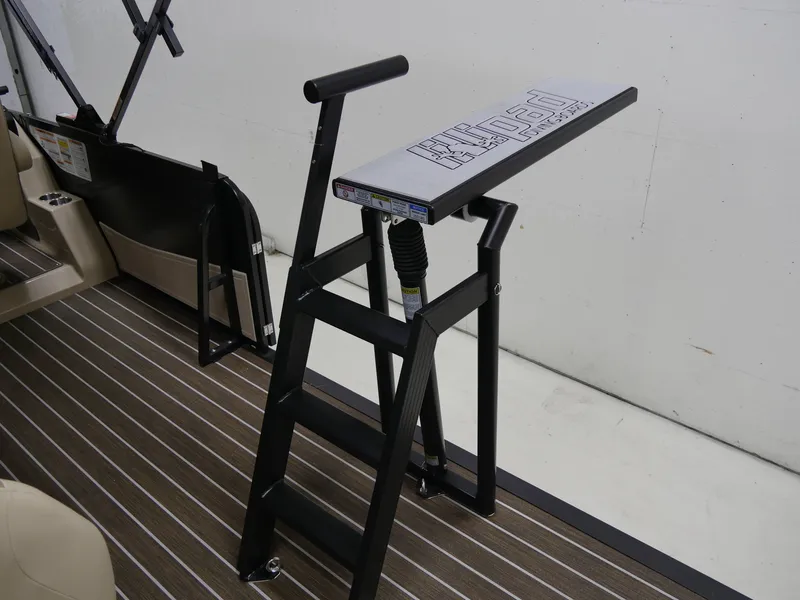 Slide: The Image of Premier 230 Sunsation RS 2025 - 22