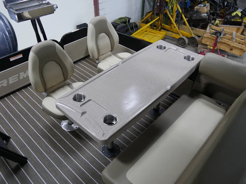 Slide: The Image of Premier 230 Sunsation RS 2025 - 8