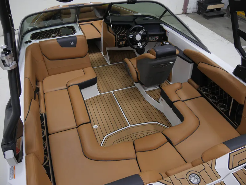 Slide: The Image of Nautique GS20 2019 - 11