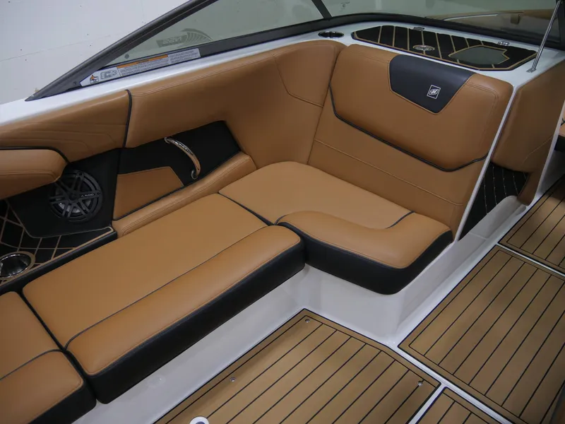 Slide: The Image of Nautique GS20 2019 - 12