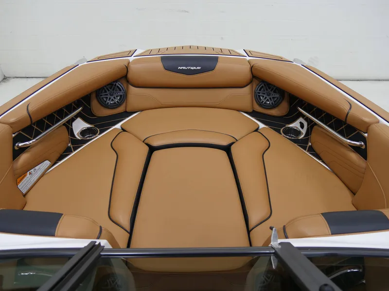 Slide: The Image of Nautique GS20 2019 - 13
