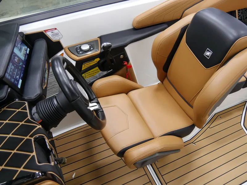 Slide: The Image of Nautique GS20 2019 - 15