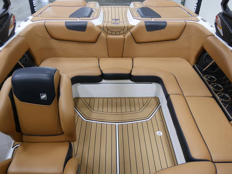 Slide: The Image of Nautique GS20 2019 - 16