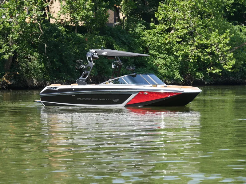 Slide: The Image of Nautique GS20 2019 - 20