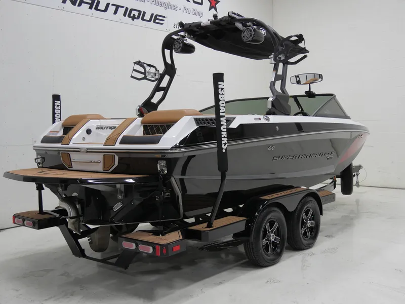 Slide: The Image of Nautique GS20 2019 - 3