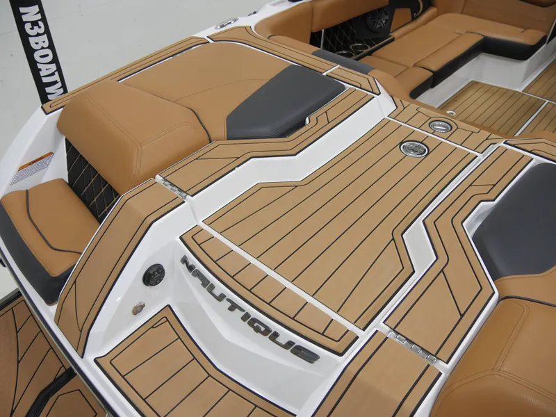 Slide: The Image of Nautique GS20 2019 - 8