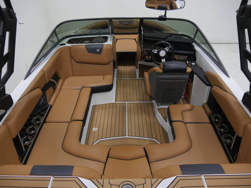 Slide: The Image of Nautique GS20 2019 - 9