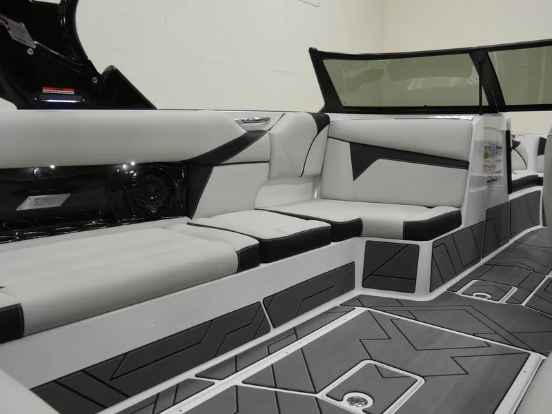 Slide: The Image of Supreme S240 2025 - 18