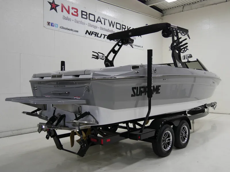 Slide: The Image of Supreme S240 2025 - 3