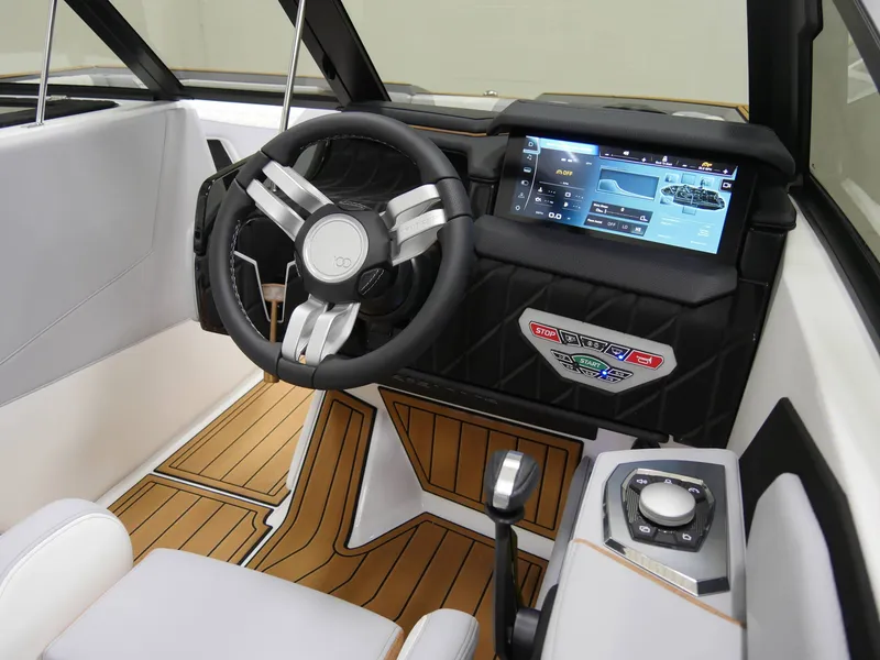 Slide: The Image of Nautique Super Air Nautique S21 2025 - 13