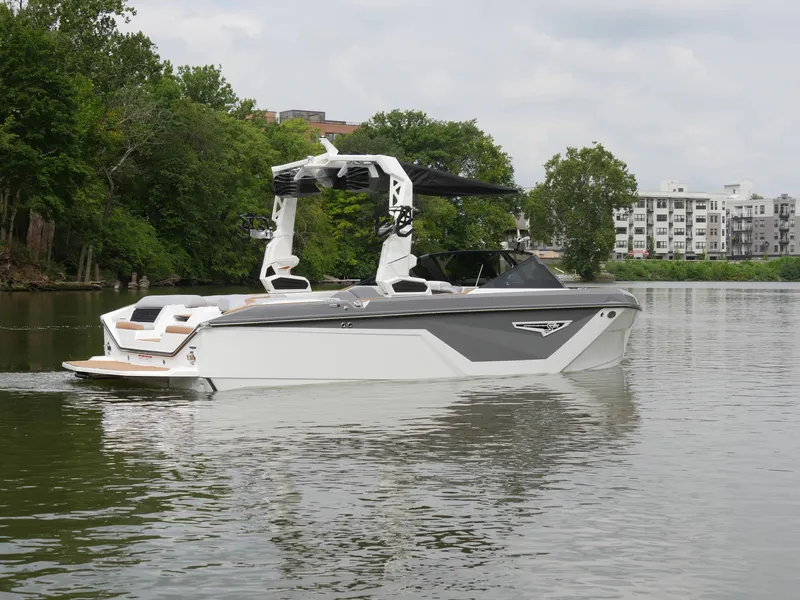 Slide: The Image of Nautique Super Air Nautique S21 2025 - 22