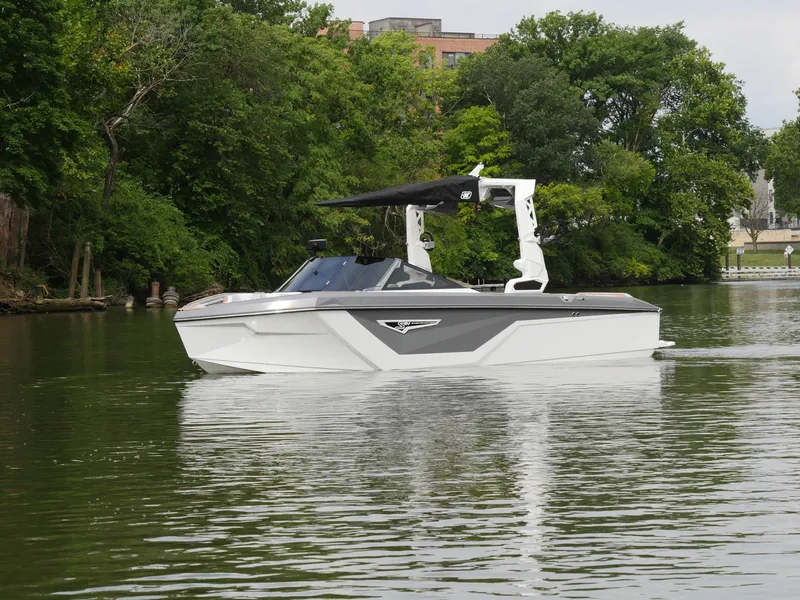 Slide: The Image of Nautique Super Air Nautique S21 2025 - 26