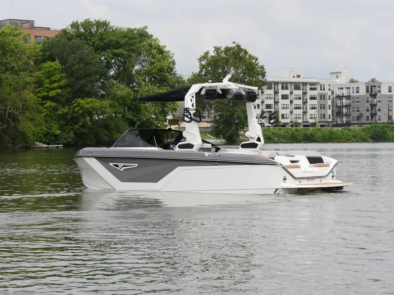 Slide: The Image of Nautique Super Air Nautique S21 2025 - 27