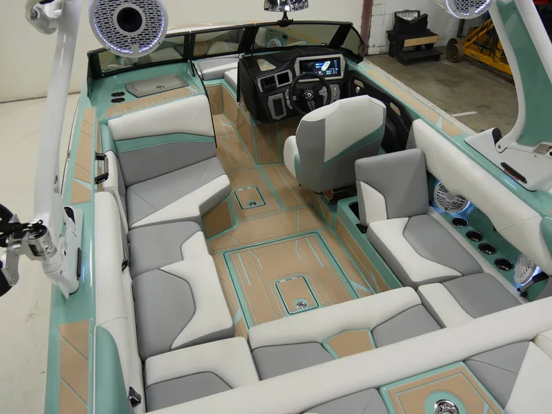 Slide: The Image of Centurion Nv233 2025 - 10