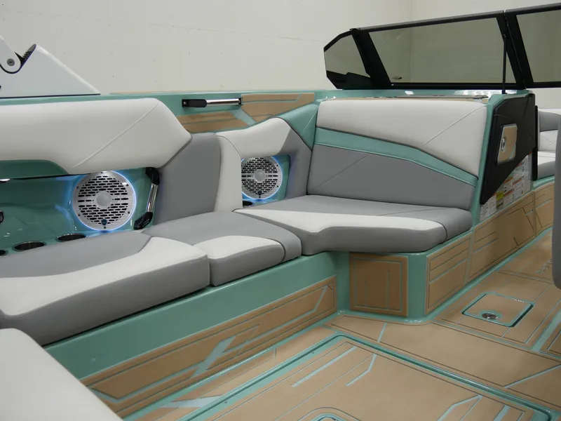 Slide: The Image of Centurion Nv233 2025 - 12