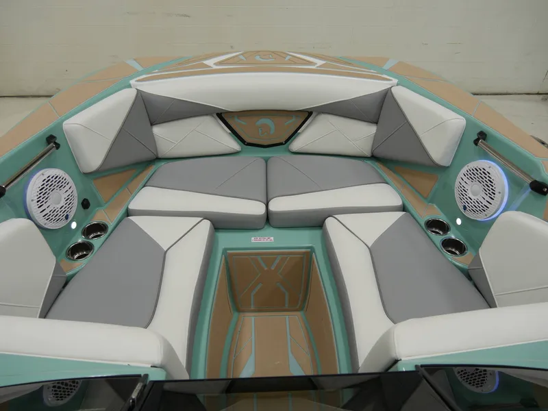 Slide: The Image of Centurion Nv233 2025 - 17