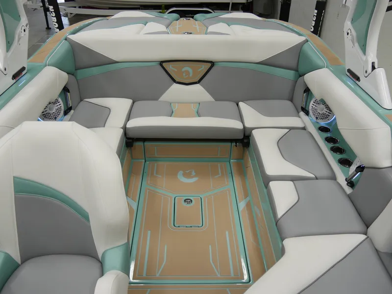 Slide: The Image of Centurion Nv233 2025 - 18