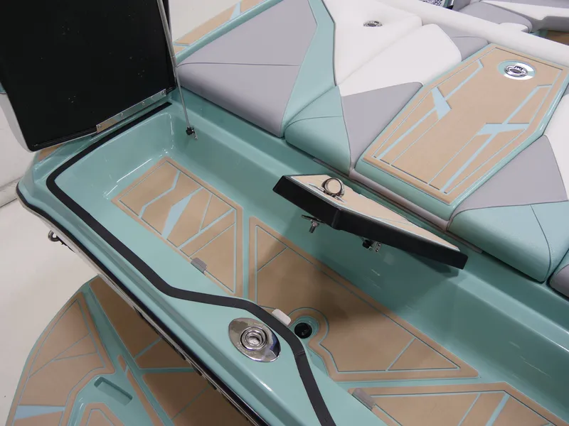 Slide: The Image of Centurion Nv233 2025 - 20