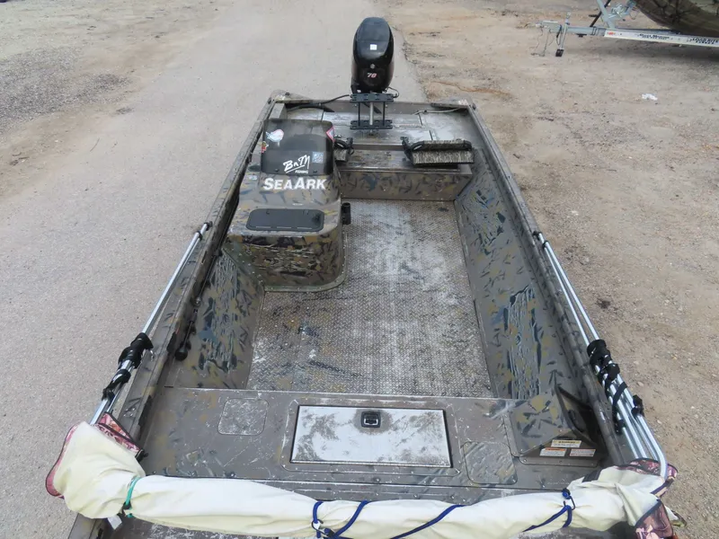 Slide: The Image of SeaArk RiverCat 2060 2016 - 22