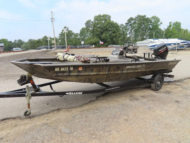 Slide: The Image of SeaArk RiverCat 2060 2016 - 7