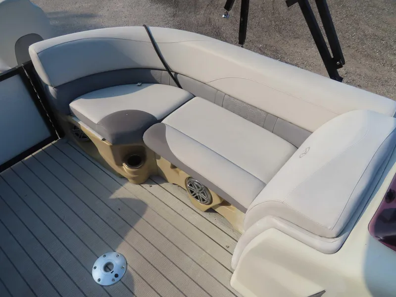 Slide: The Image of Avalon LSZ 2485 QL 2018 - 14