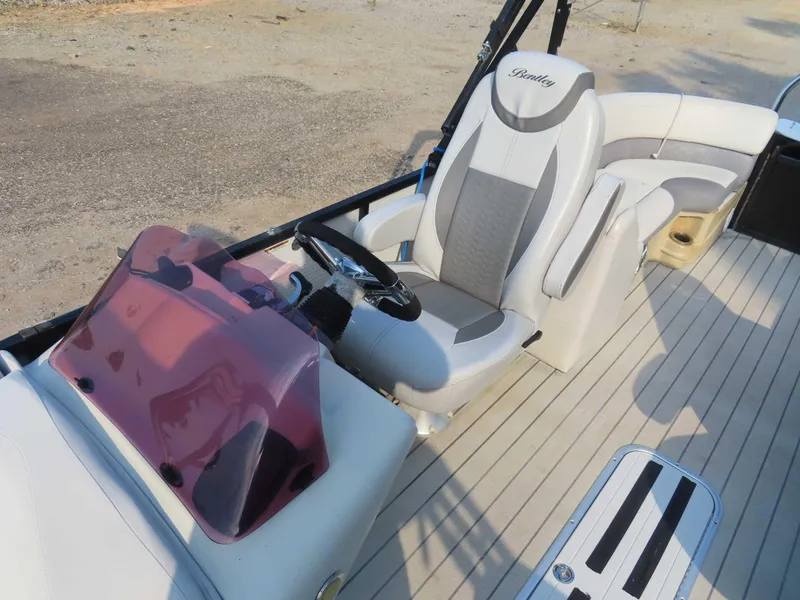 Slide: The Image of Avalon LSZ 2485 QL 2018 - 16