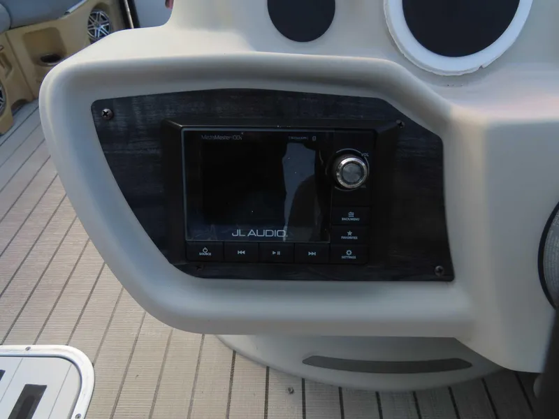 Slide: The Image of Avalon LSZ 2485 QL 2018 - 21