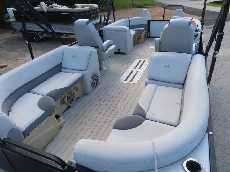 Slide: The Image of Avalon LSZ 2485 QL 2018 - 28