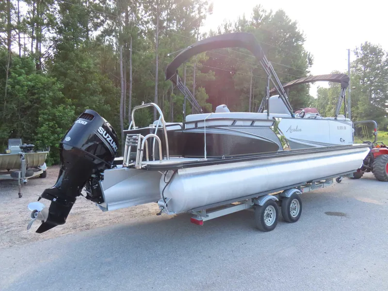 Slide: The Image of Avalon LSZ 2485 QL 2018 - 3